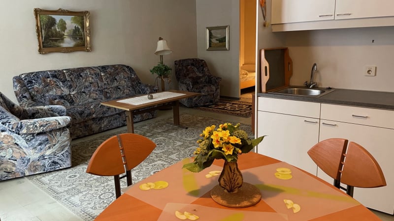 Essbereich mit Blick in den Wohnbereich Immobilien Altenau
